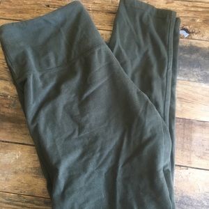 Dark green leggings